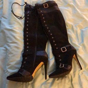 Lace & Buckley boots !!